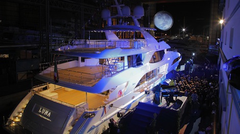 motor yacht luna benetti